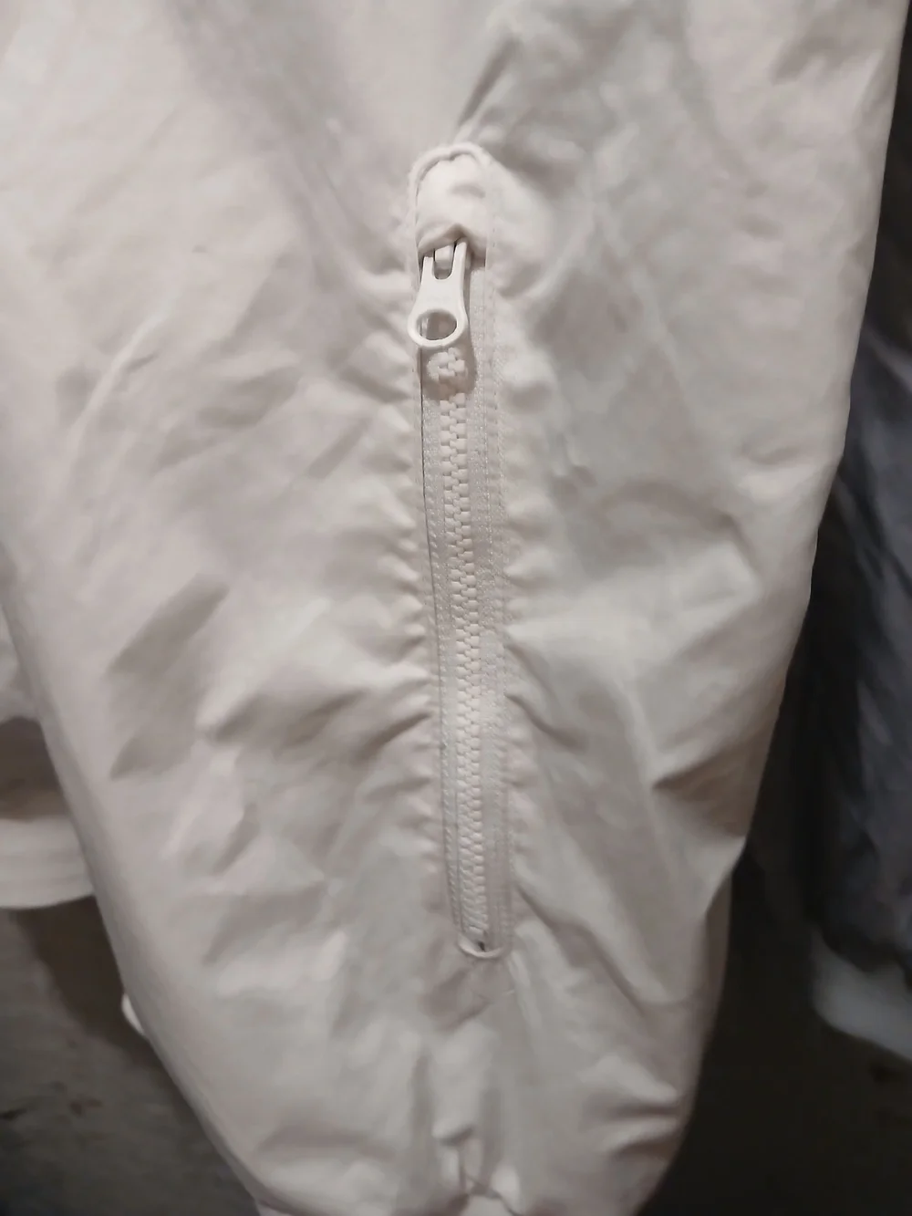 Nike Men’s Black & Light Gray Colorblock Windbreaker Jacket